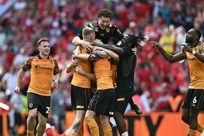 Hull City Premier Lig'e yükselmeyi başardı!