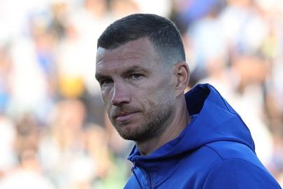 Edin Dzeko Bosna Hersek'teki çocuklara bir mektup yazdı!