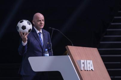FIFA Başkanı Infantino'dan eleştirilere yanıt: Biraz sakin olun