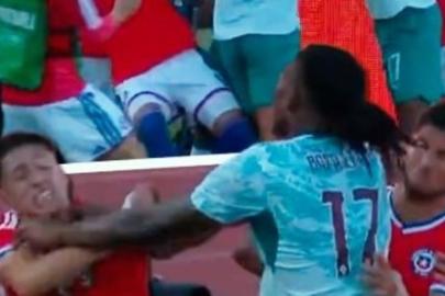 Galatasaray'ın gündemindeki Leao hazırlık maçında kavga etti!