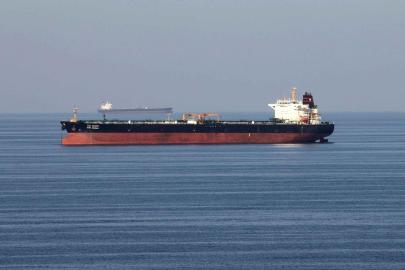 İran basını: Hürmüz Boğazından izinsiz geçiş yapmak isteyen 3 tanker durduruldu