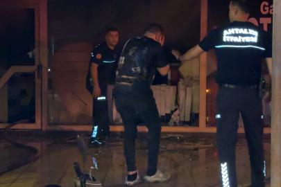 İş yerini yanarken görünce gözyaşlarını tutamadı