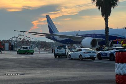 THY uçağı, Antalya Havalimanı’nda radar direğine çarptı