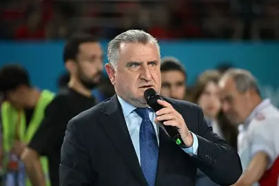 Gençlik ve Spor Bakanı Osman Aşkın Bak: Spor kültürünün yaygınlaşması için hep beraber çalışmamız lazım
