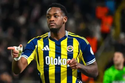 Jhon Duran Benfica'ya transfer oldu!