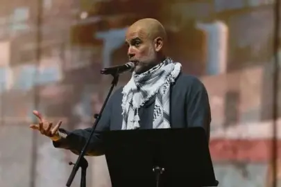 Pep Guardiola Filistinli çocukları yaz kampında ağırladı