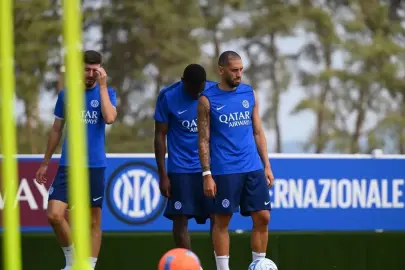 Saç ektiren Hakan Çalhanoğlu Inter kampına katıldı!