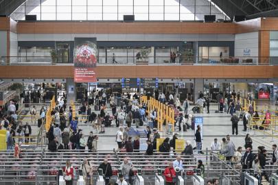 Yerli turistler 102,3 milyar lira seyahat harcaması yaptı