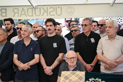 Abdullah Avcı'nın annesi son yolculuğuna uğurlandı