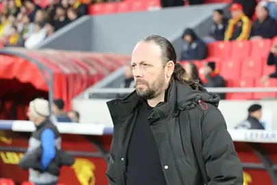 Altay sahaya iniyor