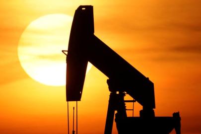 Türkiye ile Irak arasında ham petrol boru hattı için imzalar atıldı