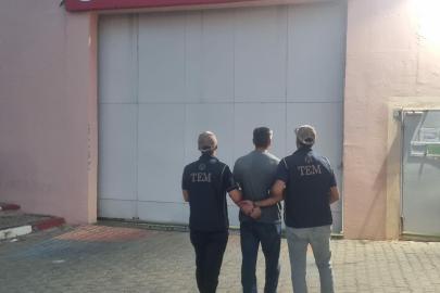 Muğla'da 6 yıl 10 ay hapis cezasıyla aranan ihraç polis yakalandı